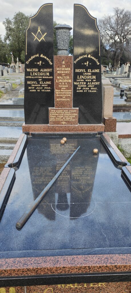 Walter Lindrum memorial